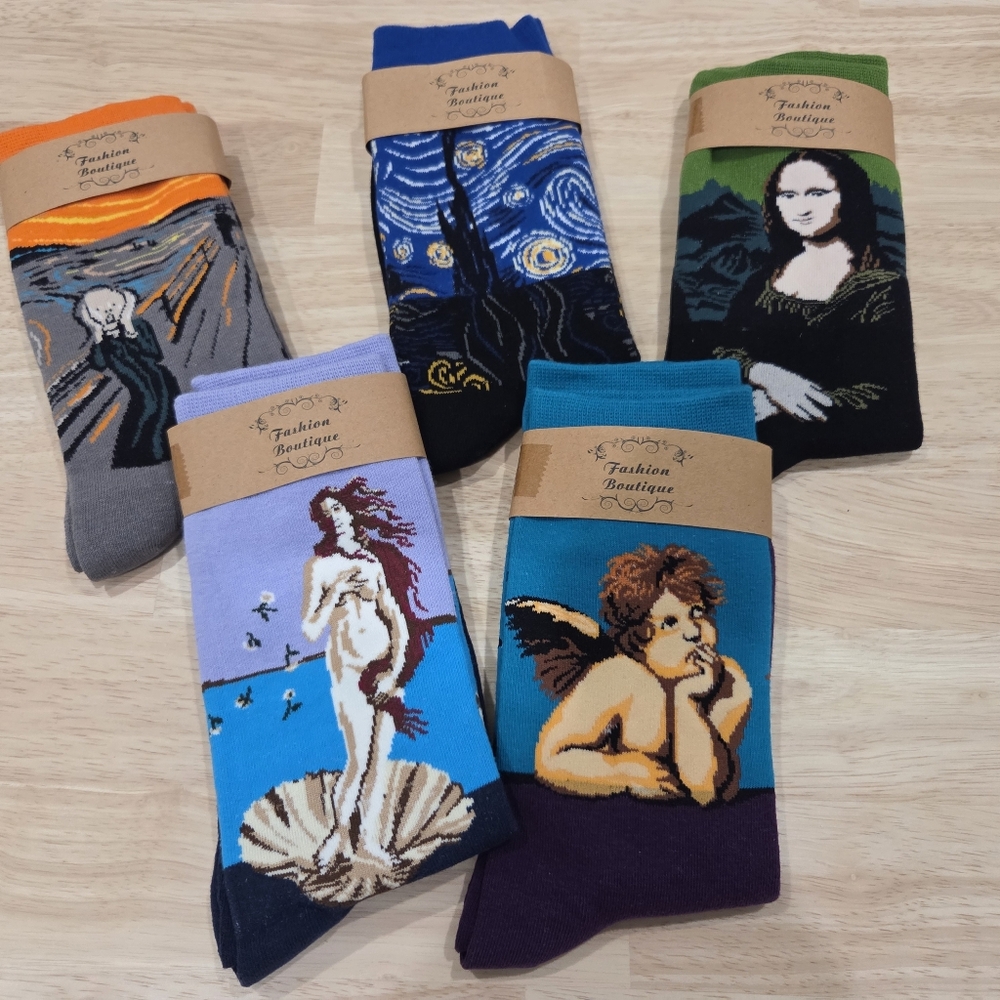 Women's NWT Famous Art-Print Crew Socks Set Of 5 Pairs assorted Colors